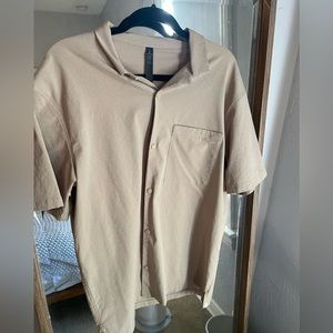 LuLu Lemon Vented Shorts sleeve